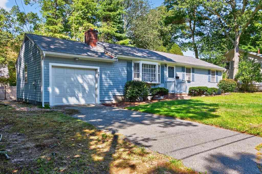 Homes For Rent - 101 Longfellow Dr<br/> Barnstable, MA 02632