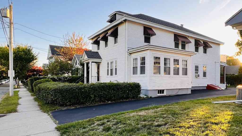 Apartment For Rent - 164 E. Elm Avenue #2<br/> Quincy, MA 02170