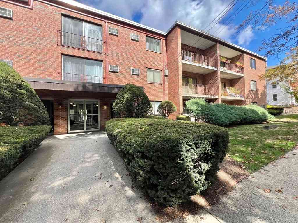 Condo For Rent - 33 Paul #14<br/> Newton, MA 02459