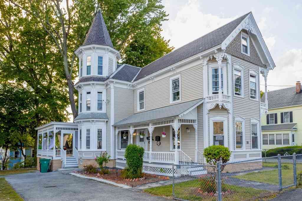 Homes For Sale - 18 May St<br/> Middlesex County, Lowell, MA 01850