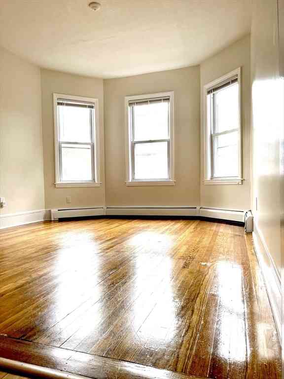 Apartment For Rent - 20 Boylston St #4<br/> Lowell, MA 01852