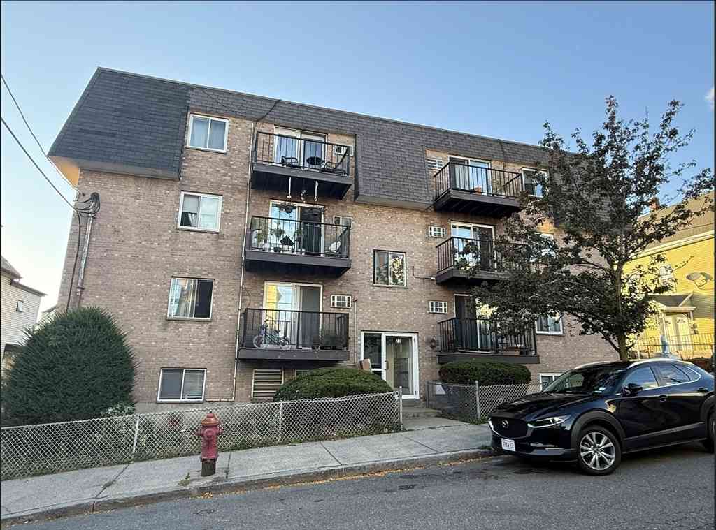 Apartment For Rent - 22 Irving St #15<br/> Everett, MA 02149