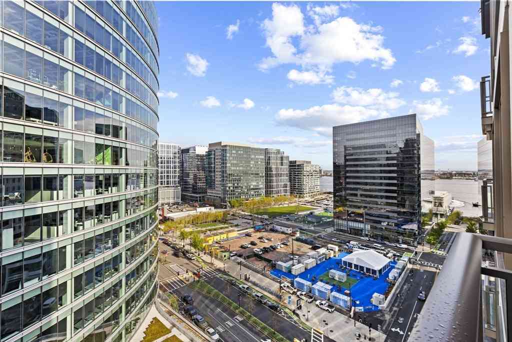 Condo For Rent - 133 Seaport Blvd #1603<br/> Boston, MA 02210