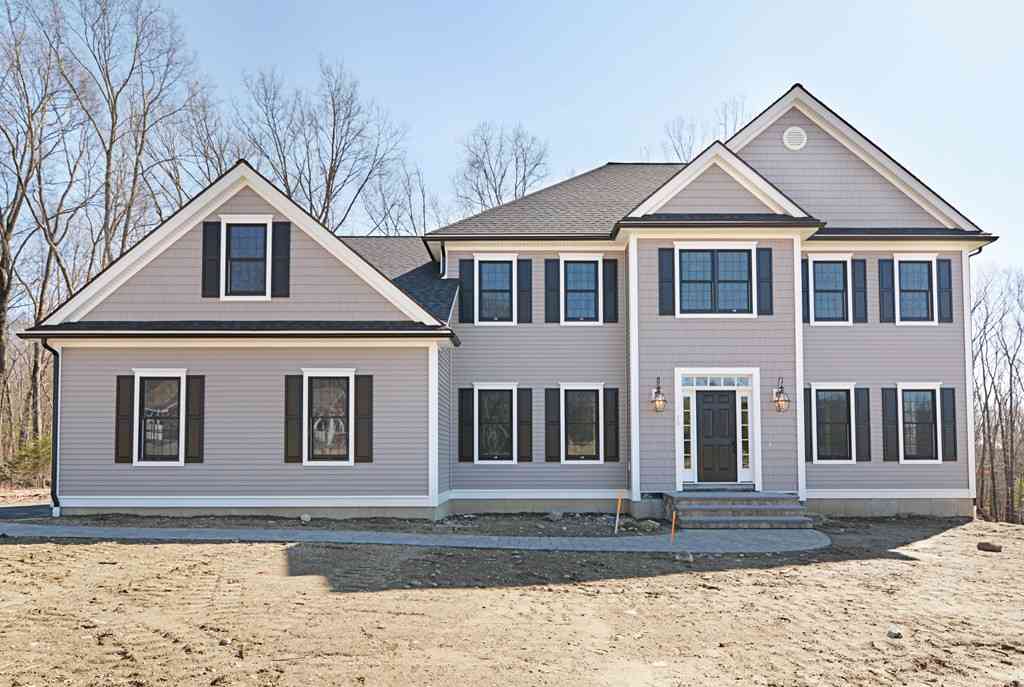 Homes For Sale - 26 Bayliss Way<br/> Worcester County, Uxbridge, MA 01569