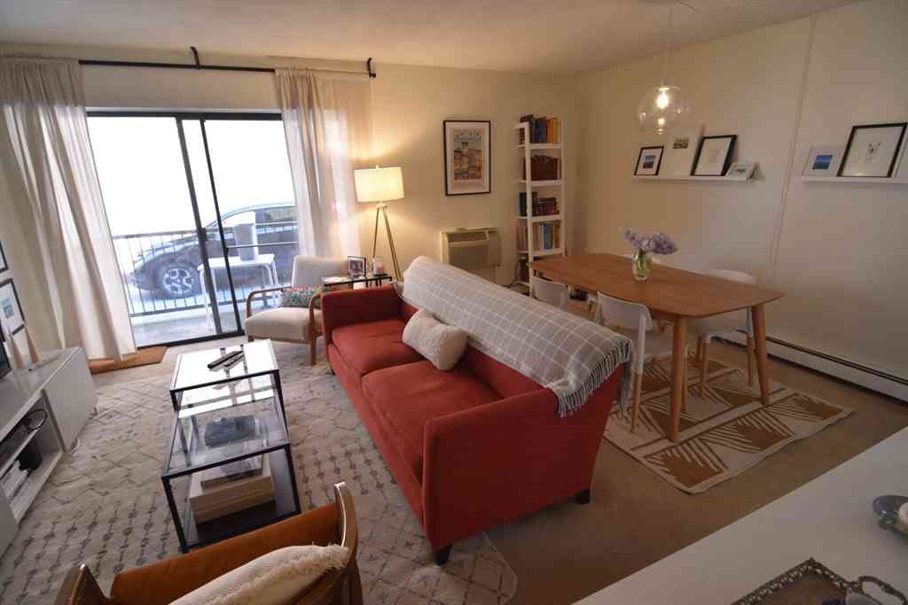 Apartment For Rent - 24 Highland #5<br/> Cambridge, MA 02139