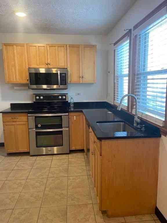 Apartment For Rent - 35 Endicott St #1<br/> Saugus, MA 01906