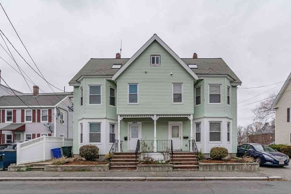 Apartment For Rent - 246 Haven St #2<br/> Reading, MA 01867
