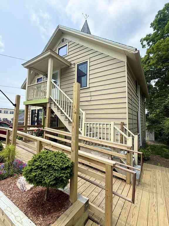 Apartment For Rent - 5 Snell Street #2<br/> Worcester County, Sturbridge, MA 01518