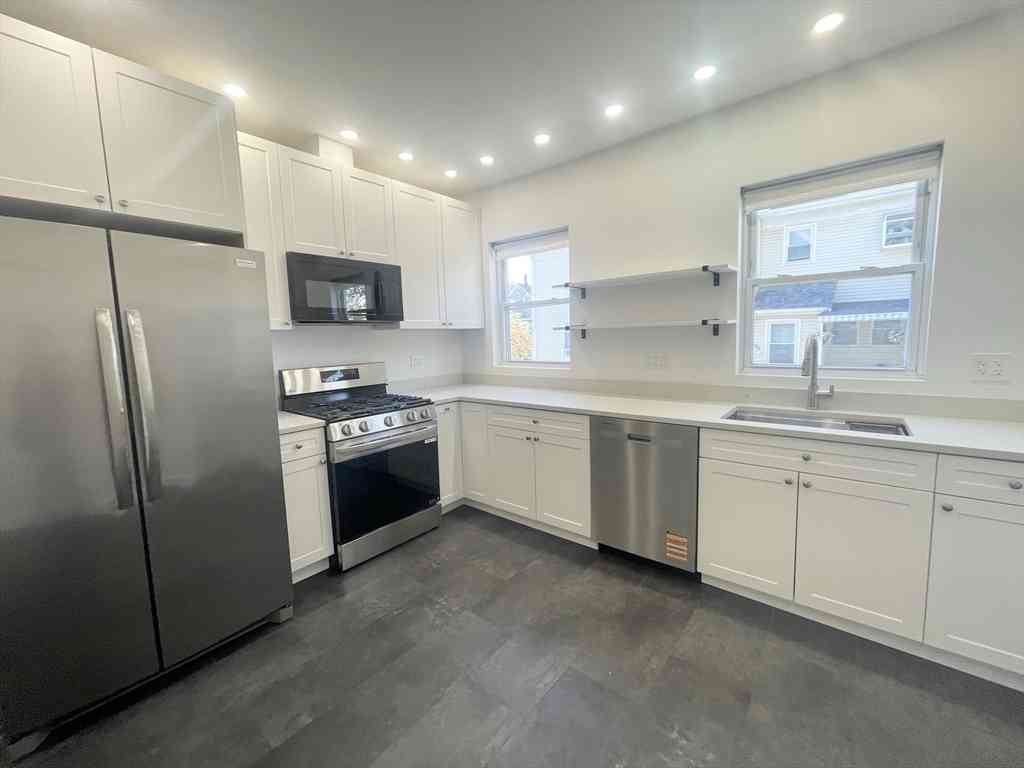 Apartment For Rent - 27 Vernon #1<br/> Waltham, MA 02453