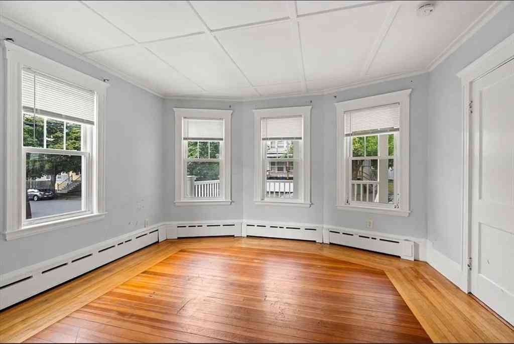 Apartment For Rent - 11 Hancock Street #1R<br/> Salem, MA 01970