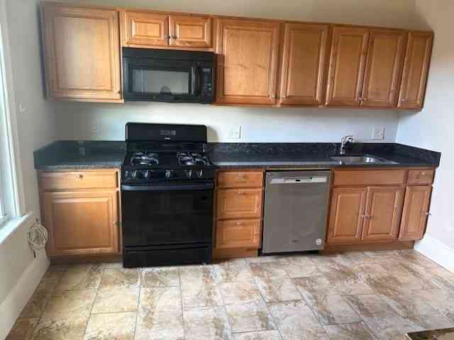 Apartment For Rent - 132 Chelsea St #3<br/> Boston, MA 02128