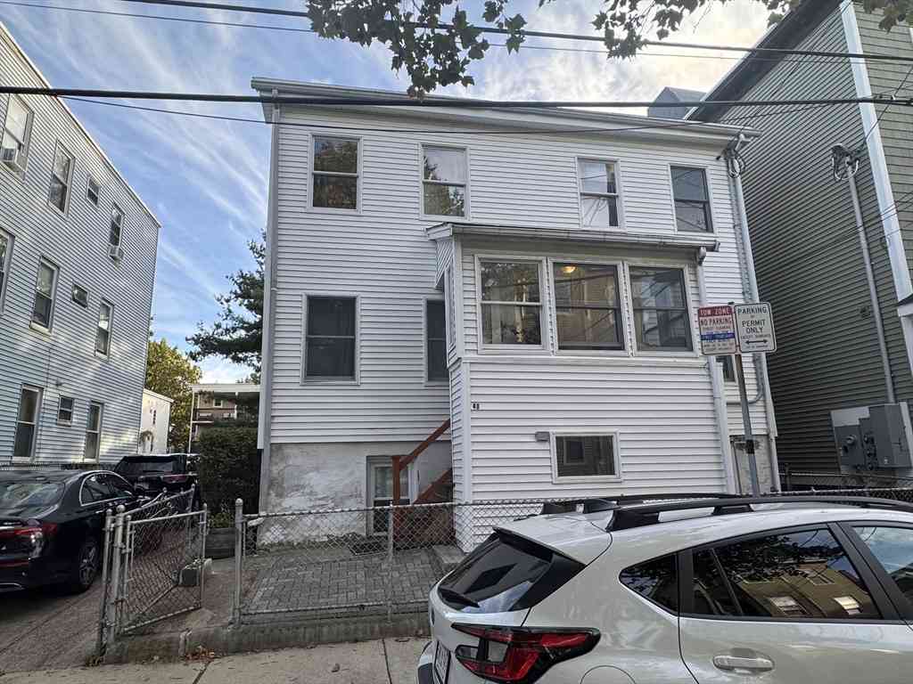 Condo For Rent - 40 Plymouth #2<br/> Cambridge, MA 02141