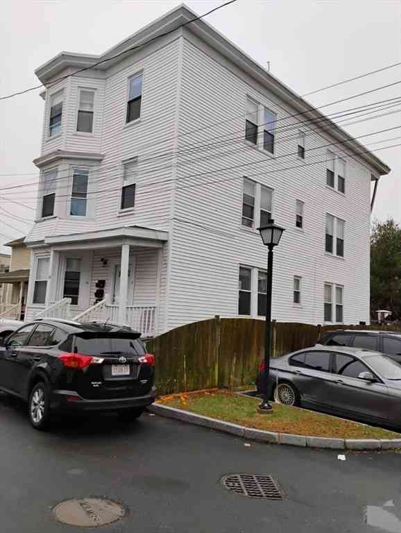Apartment For Rent - 14 La Grange Ter #3<br/> Lynn, MA 01902