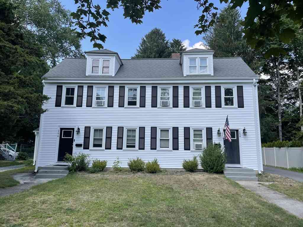 Condo For Rent - 206 Concord Street #1<br/> Newton, MA 02462
