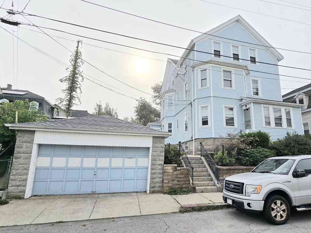 Apartment For Rent - 24 Ash Street #3<br/> Fall River, MA 02724