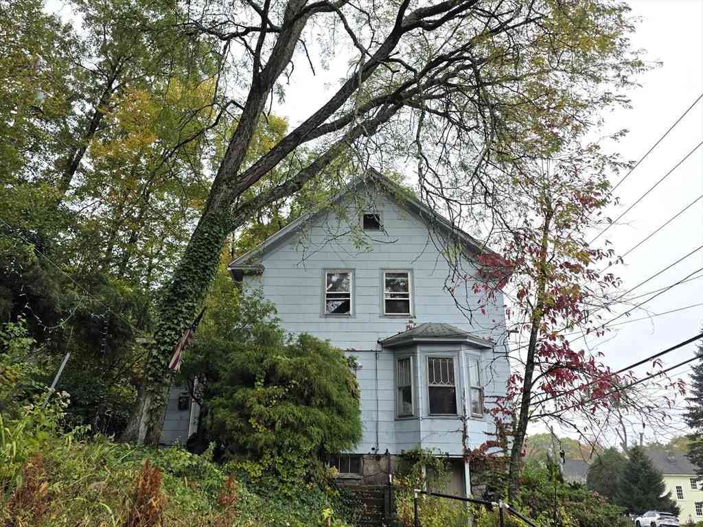 Homes For Rent - 1168 Grafton St<br/> Worcester, MA 01604