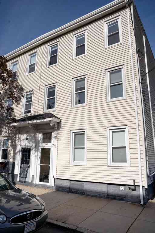 Condo For Rent - 260 Everett St #2<br/> Boston, MA 02128