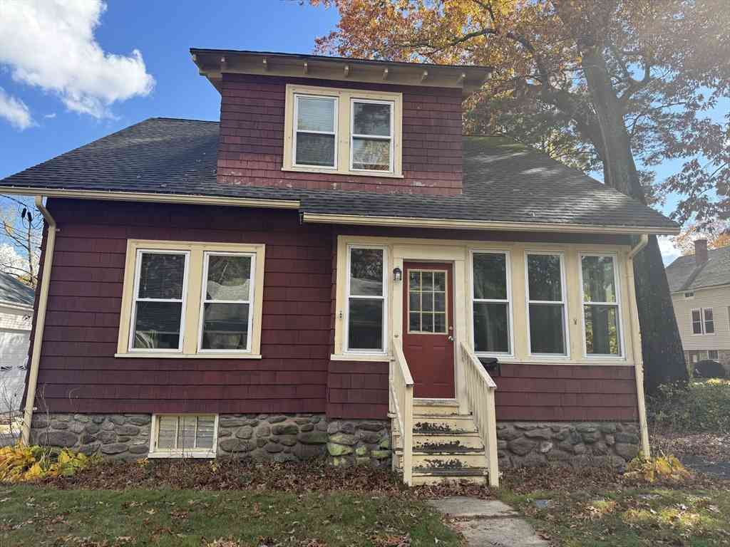 Homes For Sale - 14 Harding Ct<br/> Worcester County, Southbridge, MA 01550