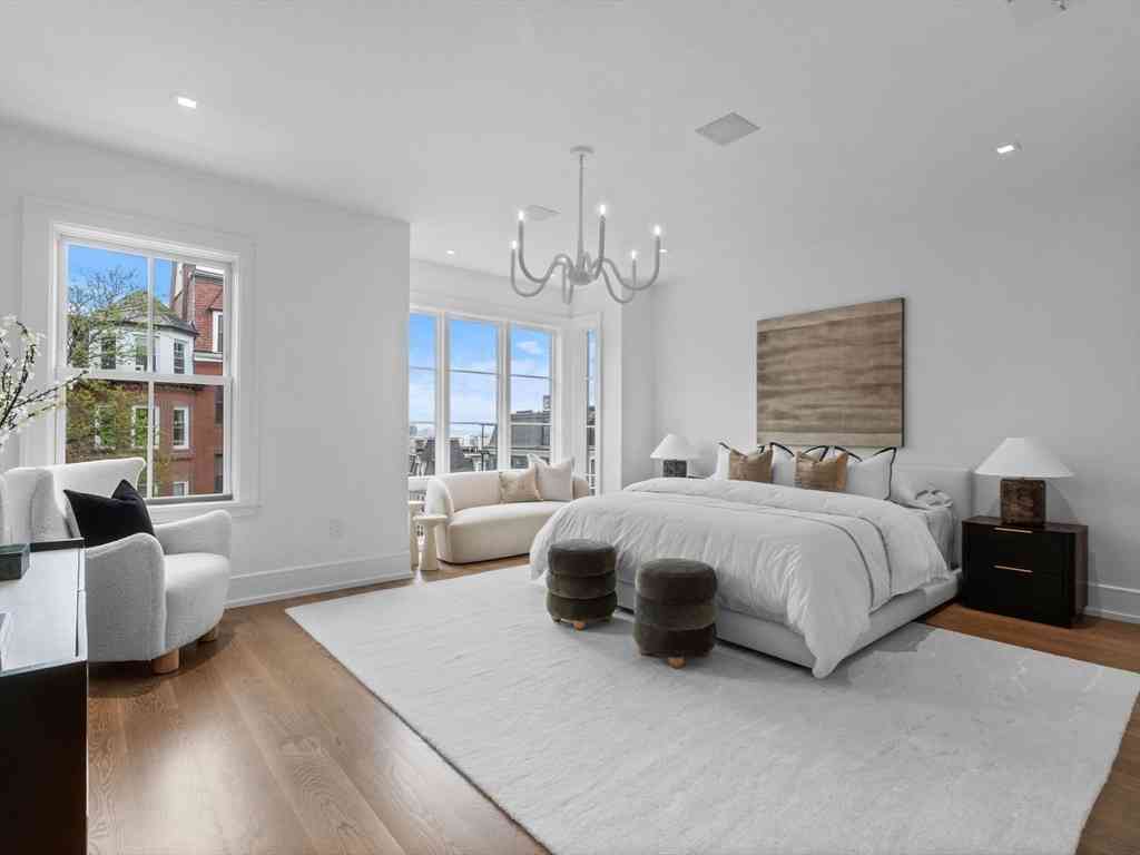 Condo For Sale - 561 East Broadway #561<br/> Boston, MA 02127