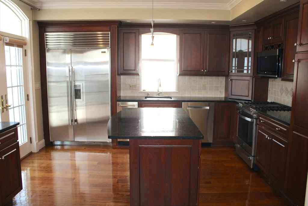 Apartment For Rent - 33 Franklin Street #2<br/> Somerville, MA 02145