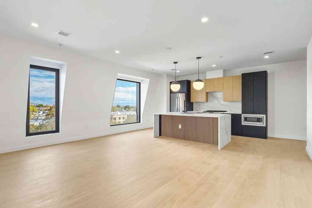 Condo For Sale - 22 High Street #PH11<br/> Boston, MA 02122