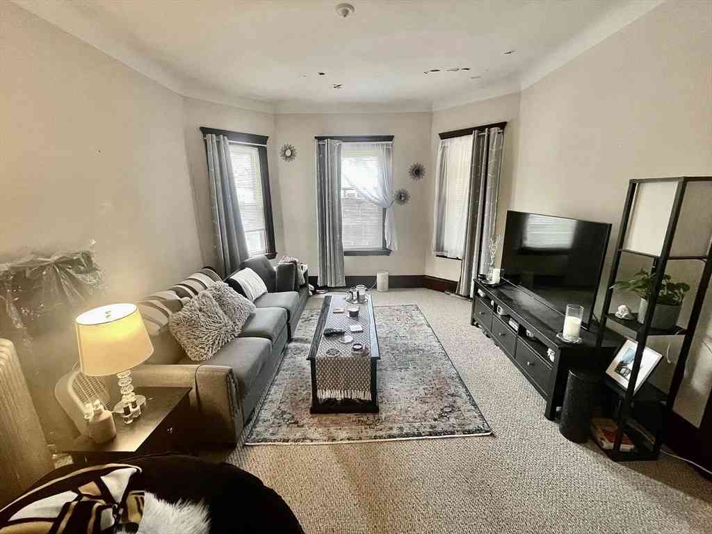 Apartment For Rent - 101 Rogers Ave #2<br/> Somerville, MA 02144