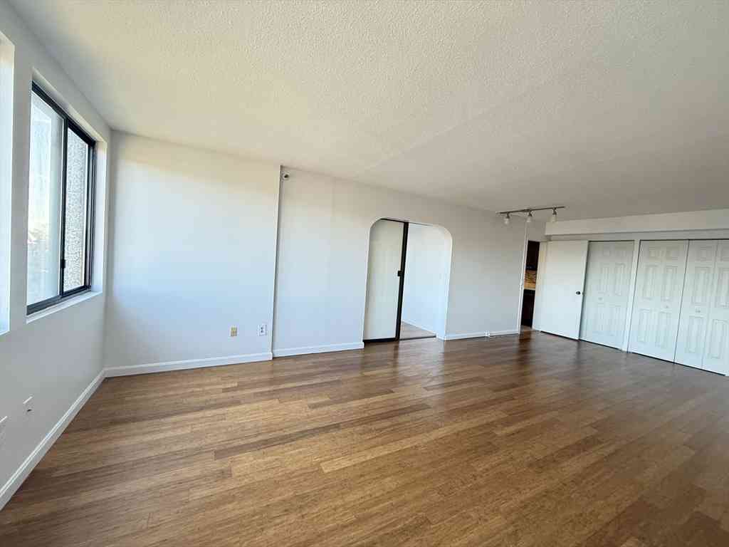 Condo For Rent - 1731 Beacon St #809<br/> Brookline, MA 02445