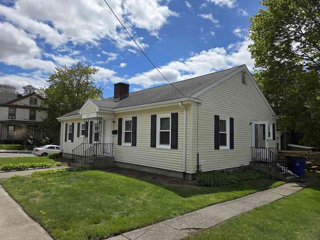 Homes For Sale - 499 Maple St<br/> Fall River, MA 02720