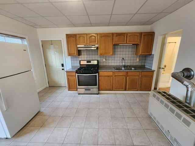 Apartment For Rent - 74 Fulton St #1W<br/> Fall River, MA 02720