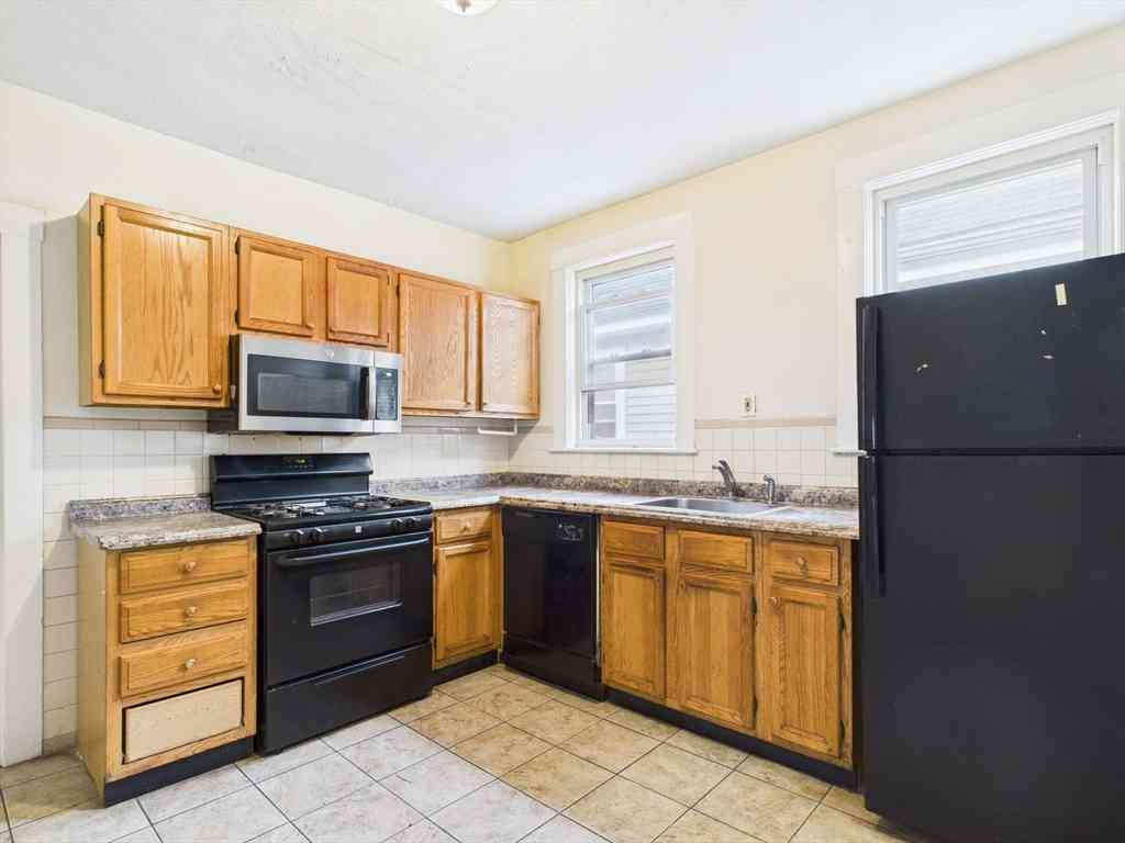 Condo For Rent - 32-34 Holyoke St #34-2<br/> Malden, MA 02148