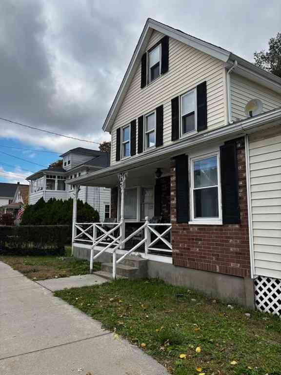 Apartment For Rent - 385 Nahatan St #2<br/> Norwood, MA 02062