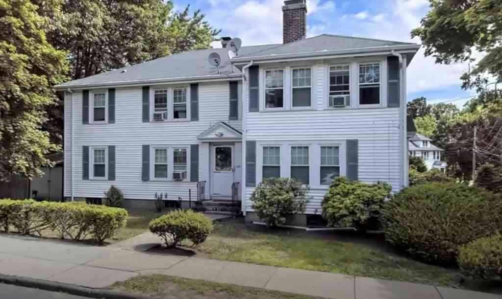Apartment For Rent - 124 Langley Rd #124<br/> Newton, MA 02459