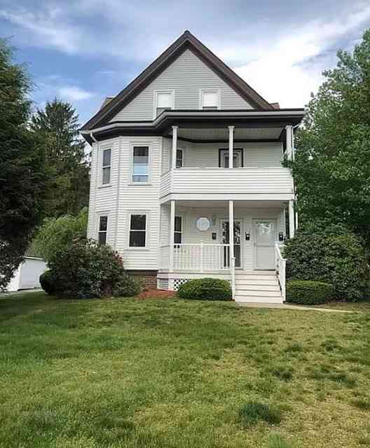 Apartment For Rent - 251 Washington St #3<br/> Westwood, MA 02090