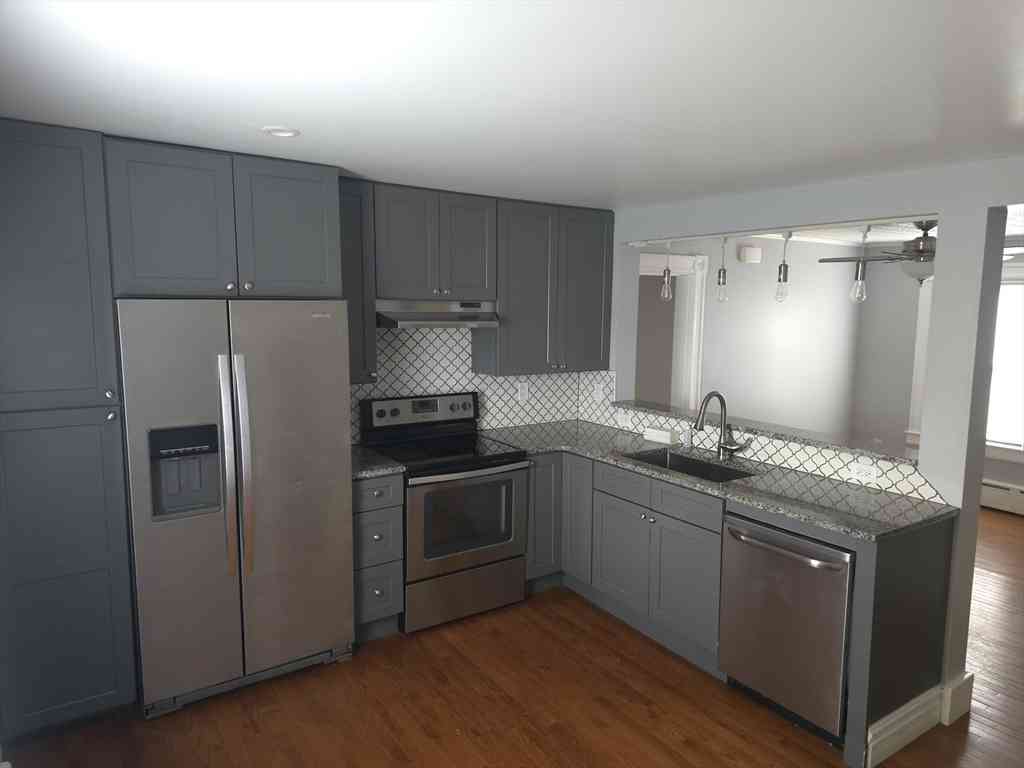 Apartment For Rent - 531 Berkshire Ave #2<br/> Springfield, MA 01109
