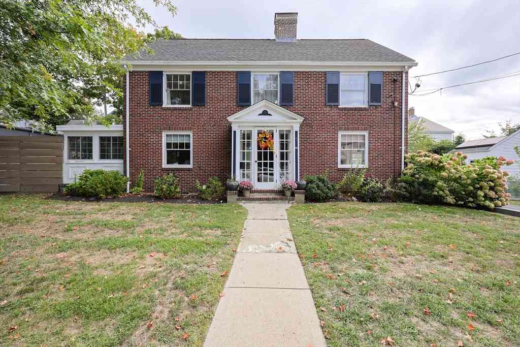 Homes For Sale - 25 Brewster Rd<br/> Middlesex County, Framingham, MA 01702