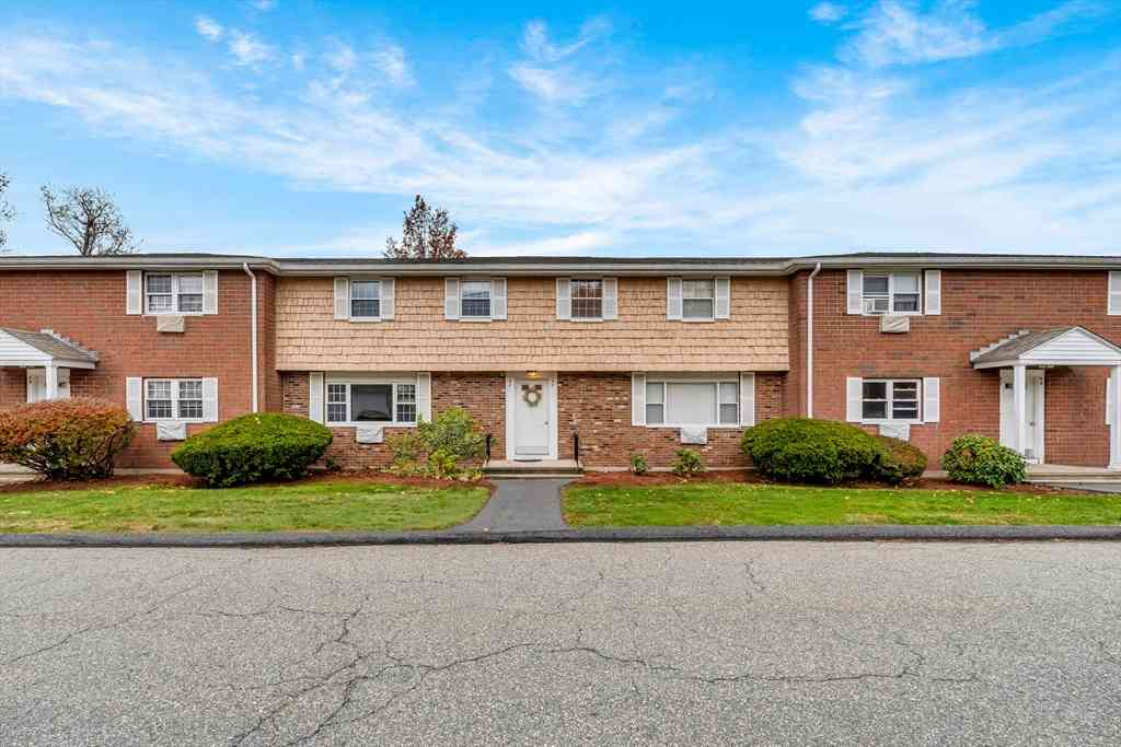 Condo For Sale - 88 Kingston St #88<br/> North Andover, MA 01845