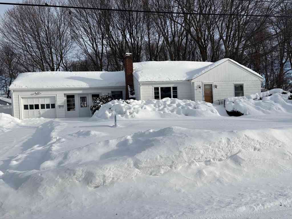 Homes For Rent - 73 Ellsworth Road<br/> Peabody, MA 01960