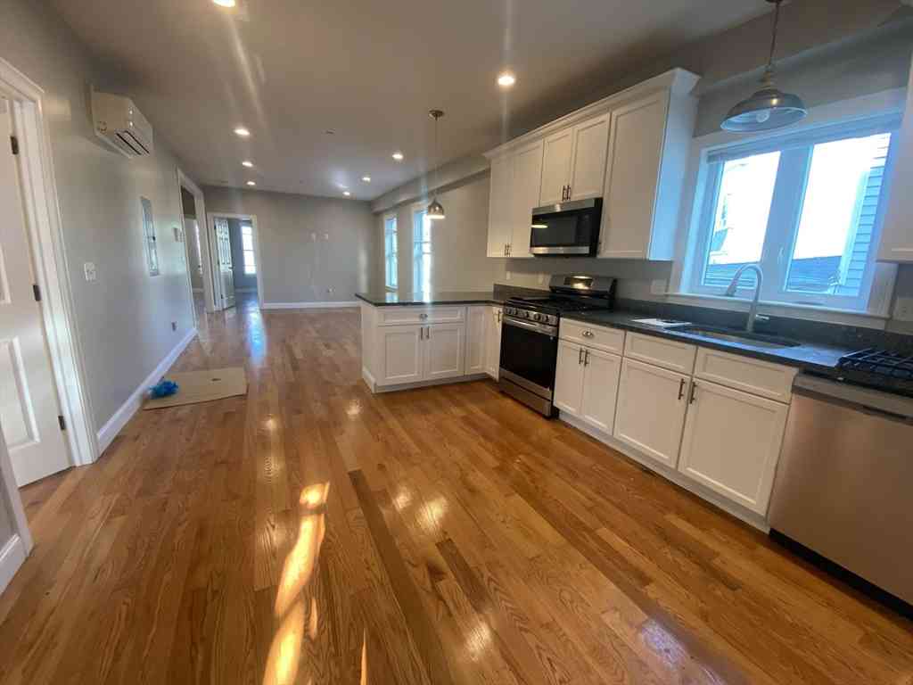 Homes For Rent - 17 Maywood St #3<br/> Boston, MA 02119