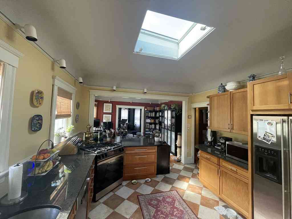 Apartment For Rent - 18 Oakland St #3<br/> Cambridge, MA 02139