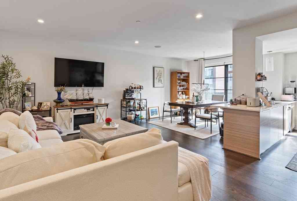 Condo For Rent - 14 W Broadway Street #307<br/> Boston, MA 02127