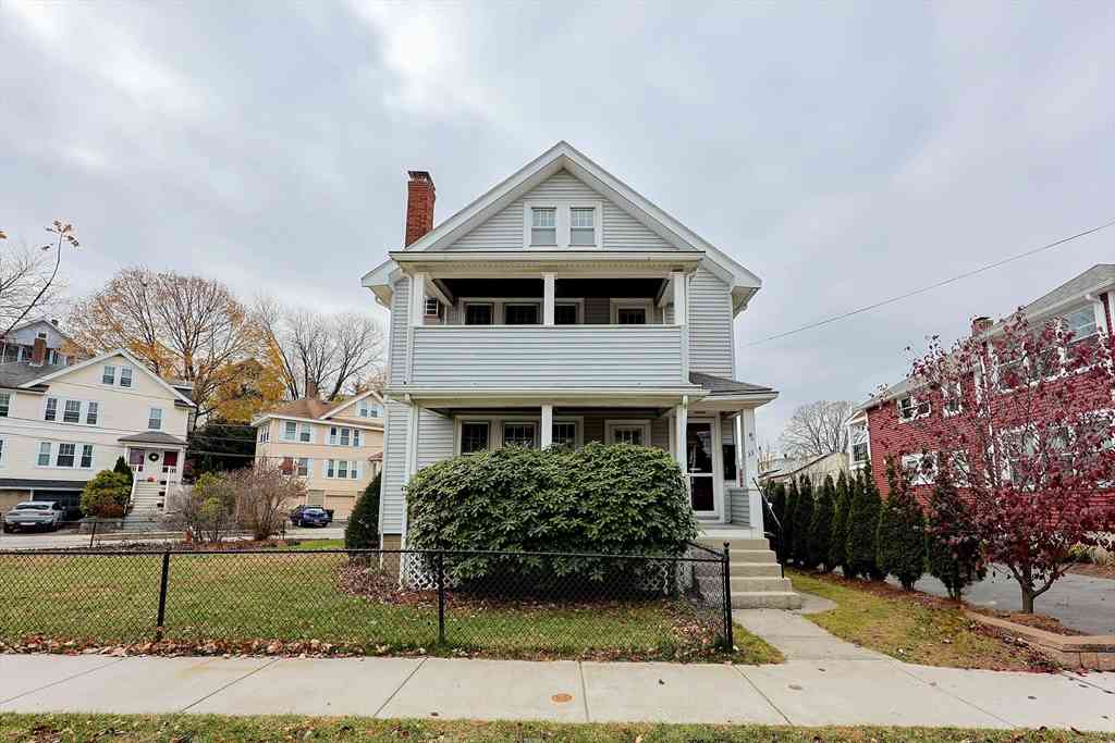 Apartment For Rent - 33 Woodleigh Rd #2<br/> Watertown, MA 02472