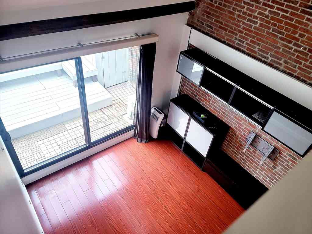 Condo For Rent - 42 8th #2515<br/> Boston, MA 02129