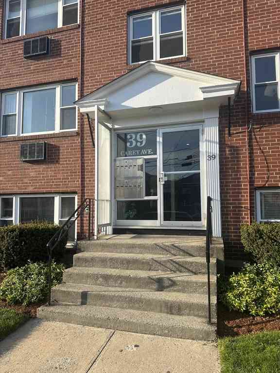 Apartment For Rent - 39 Carey Ave #5<br/> Watertown, MA 02472