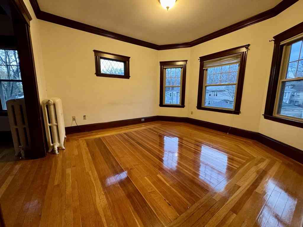 Apartment For Rent - 9-11 Lincoln St #2<br/> Norwood, MA 02062