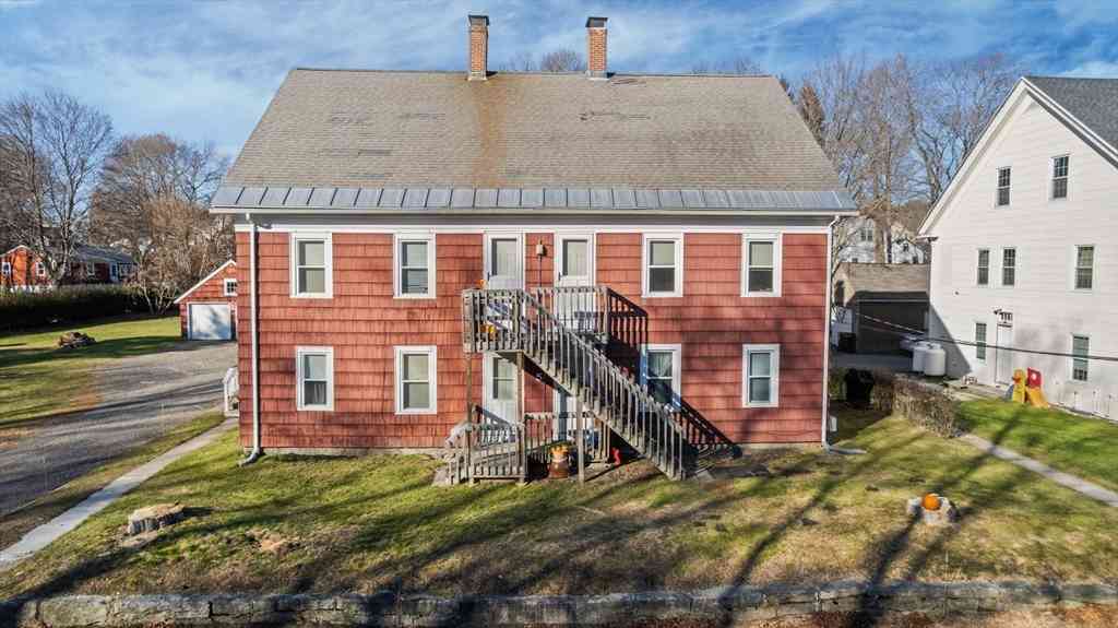 Multifamily For Rent - 5 B St<br/> Douglas, MA 01516