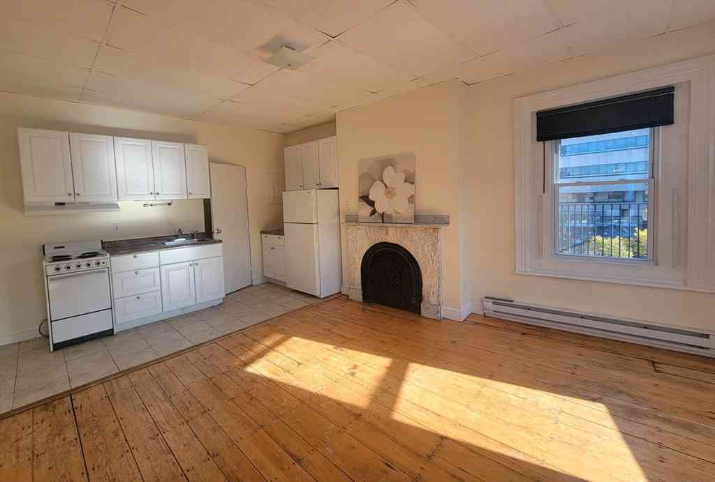 Condo For Rent - 702 Massachusetts Ave #5<br/> Boston, MA 02118