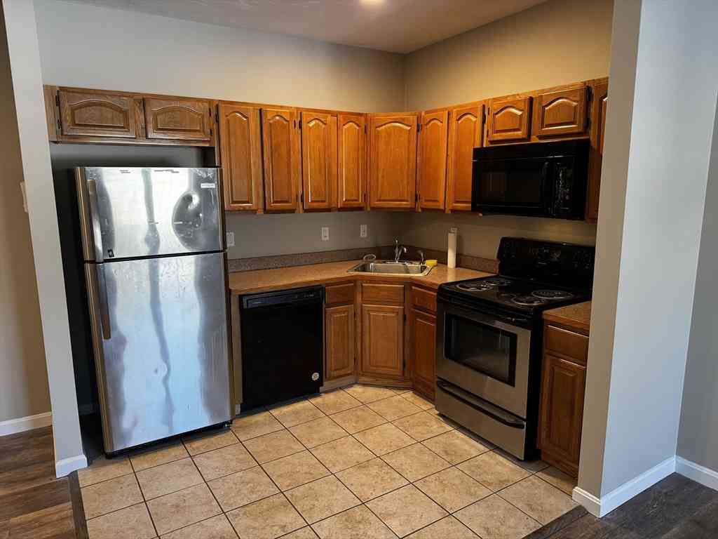 Apartment For Rent - 95 Park Street #1<br/> Attleboro, MA 02703