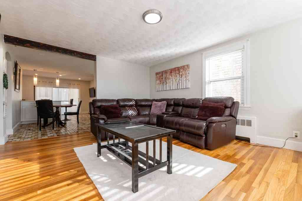 Apartment For Rent - 44 Woodlawn Ave #1<br/> Everett, MA 02149