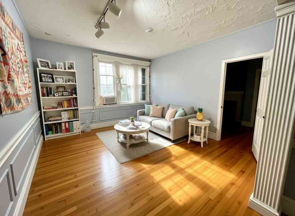 Condo For Rent - 316 Saint Paul #5<br/> Brookline, MA 02446