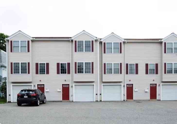 Condo For Rent - 138 Mount Washington St #138<br/> Lowell, MA 01854